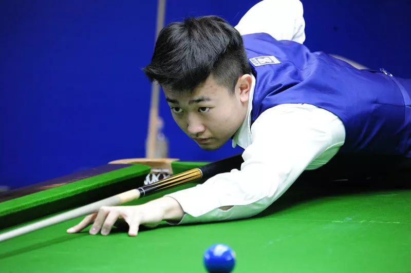 从这些比赛 从这些比赛