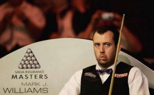 她凭借其精 她凭借其精